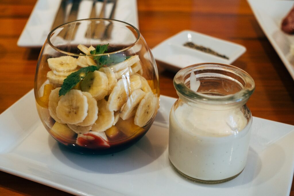 prebiotic food - Banana, curd, milk